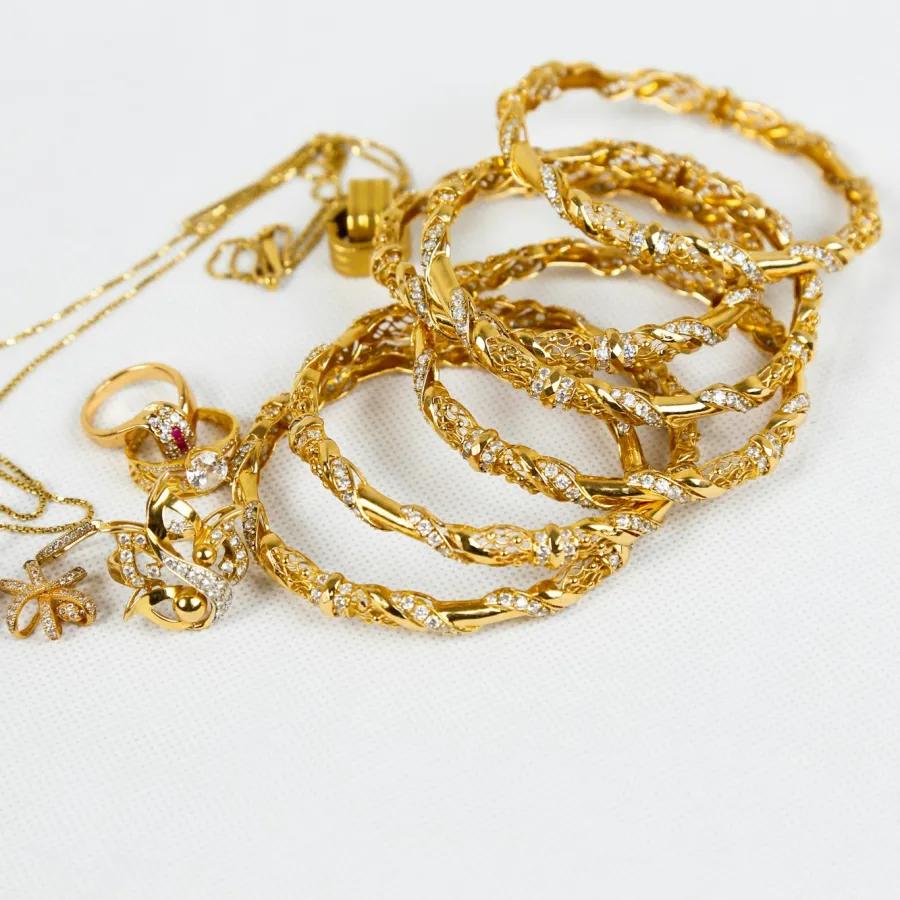 Heirloom Gold Chain Set